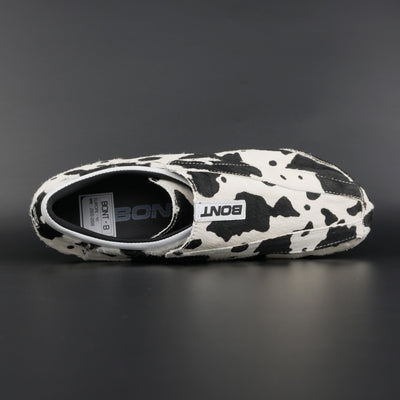 Top-down view highlighting boot shape