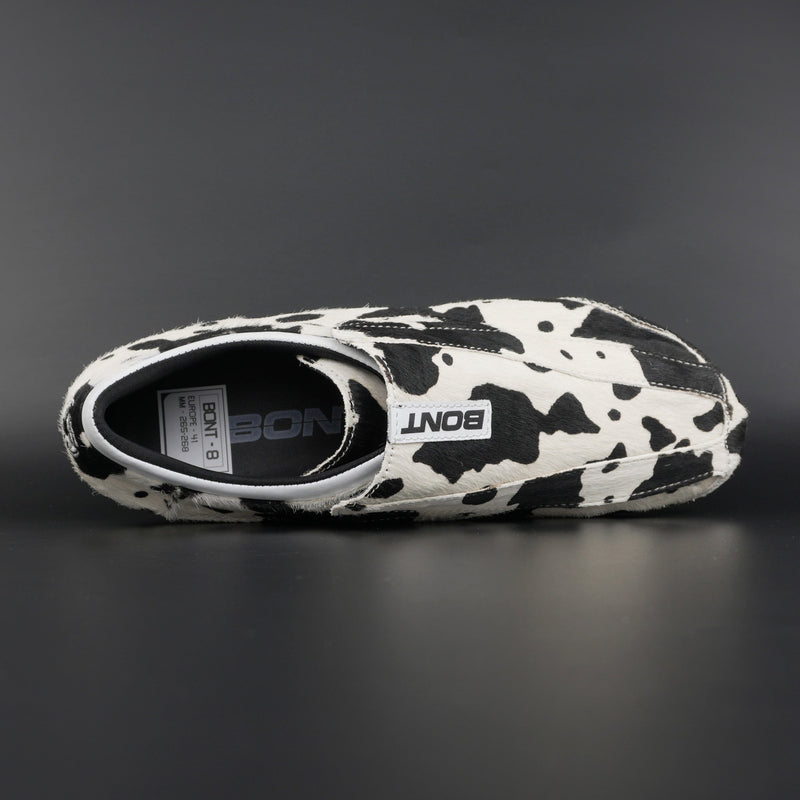 Top-down view highlighting boot shape