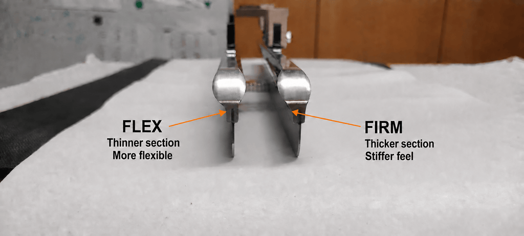 Flex and Firm blade end comparison with straight arrows marking the thinner Flex section and thicker Firm front end section